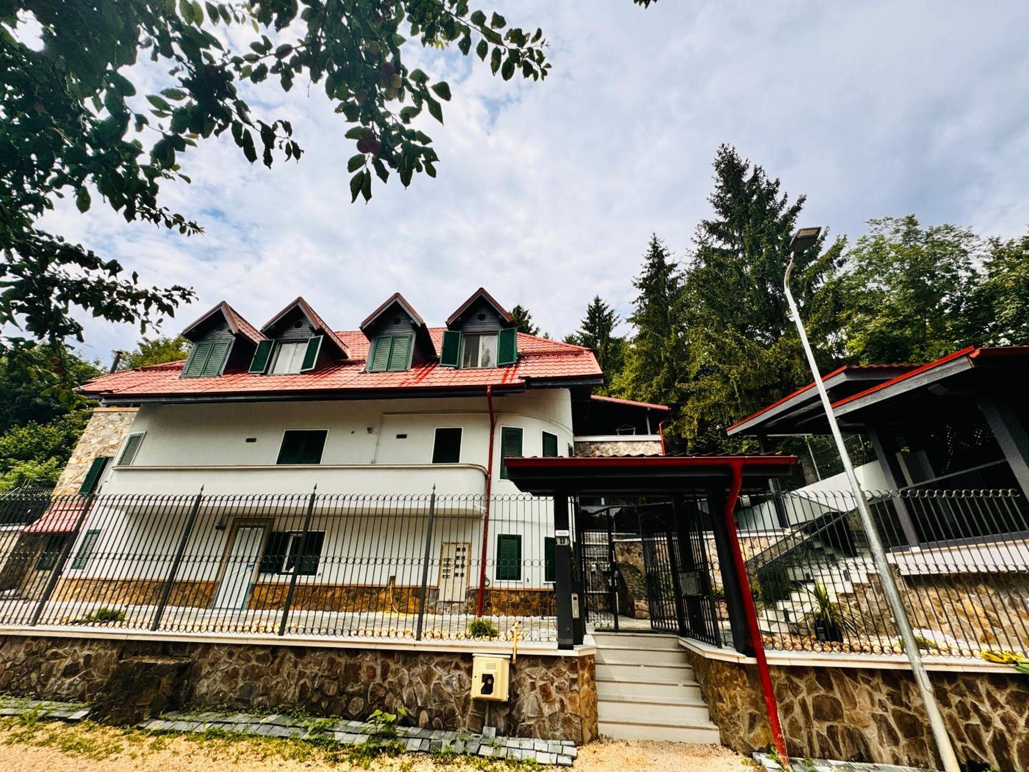 Ylly Aparts Brassó Kültér fotó